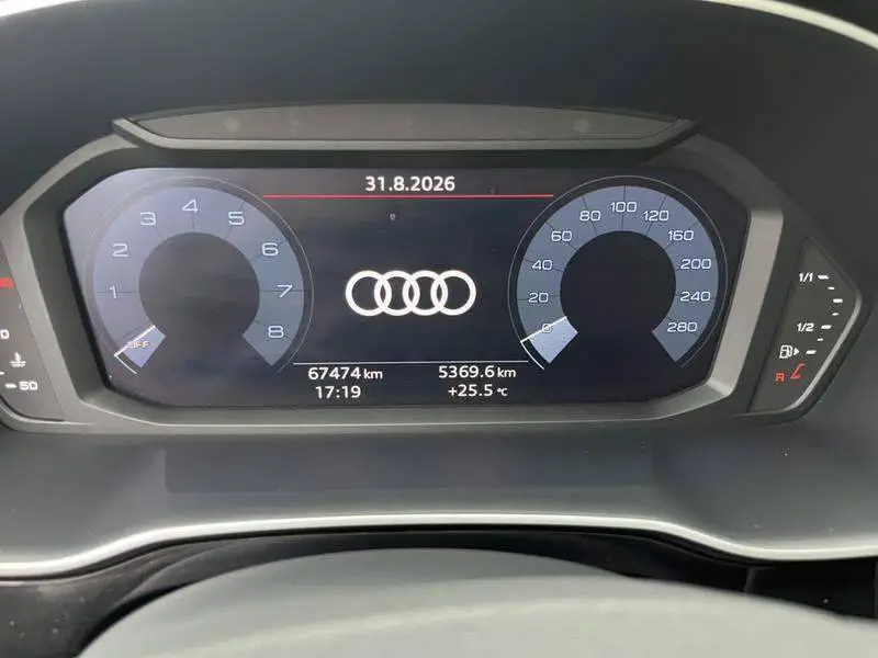 Audi Q3 2021 40 TFSI Stylish and Elegant — 8