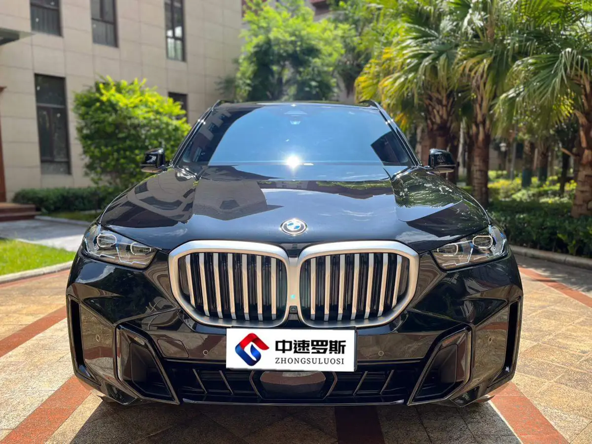 BMW X5 2025 xDrive 40Li M Sport Night Package — 2