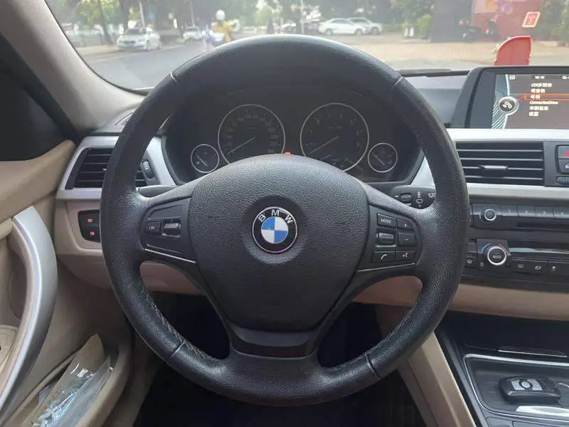 BMW 3 Series 2014 320Li Fashion Edition — 9