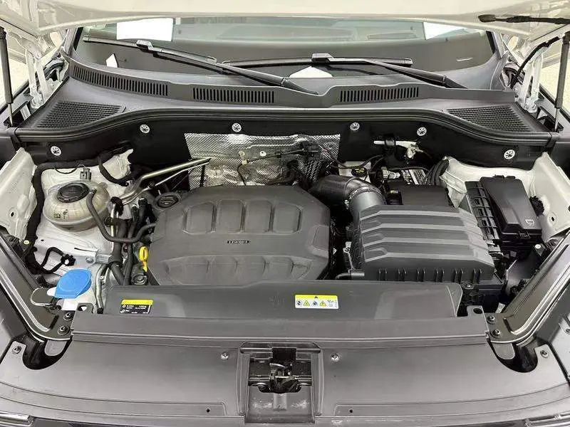 Tour 2023 380TSI 4WD R-Line Tour Edition — 8