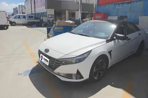Elantra 2022 1.5L CVT LUX Premium Edition