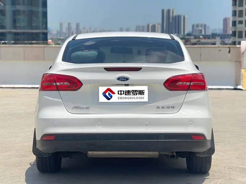 Fox 2017 Sedan 1.6L Automatic Comfort Smart Edition — 6