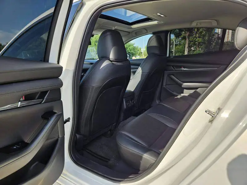 Mazda 3 Angkesaila 2023 2.0L Automatic Elegant Edition — 10