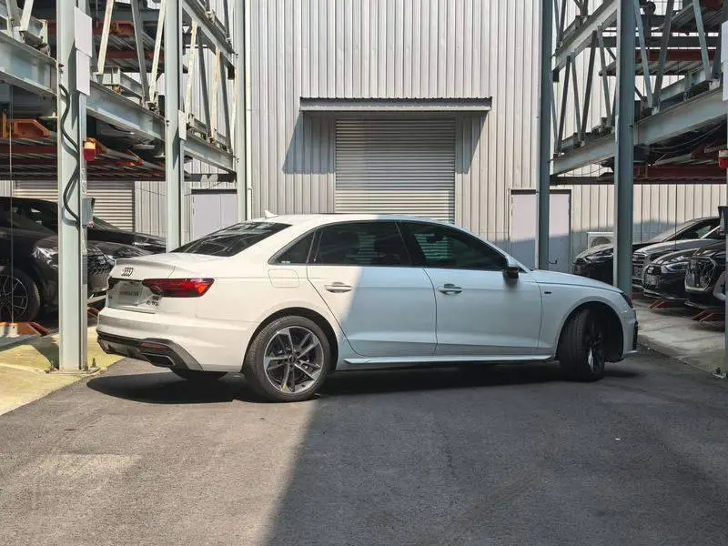 Audi A4L 2024 40 TFSI Stylish and Dynamic — 5
