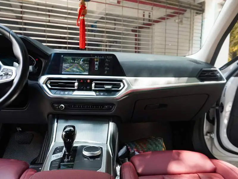 BMW 3 Series 2022 325Li M Sport Night Edition — 18