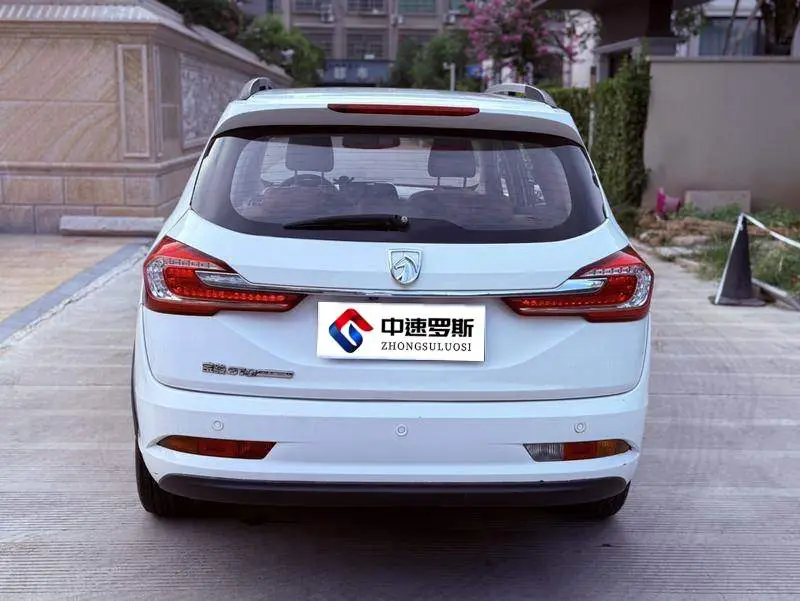 Baojun 310W 2017 1.5L Manual Comfort National V — 6