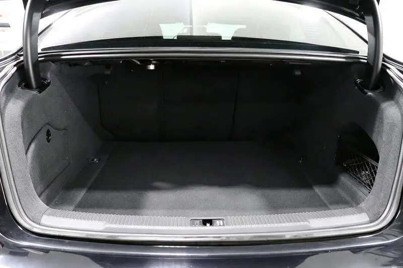 Audi A6L 2018 30th Anniversary Model 35 TFSI Fashion Model — 17