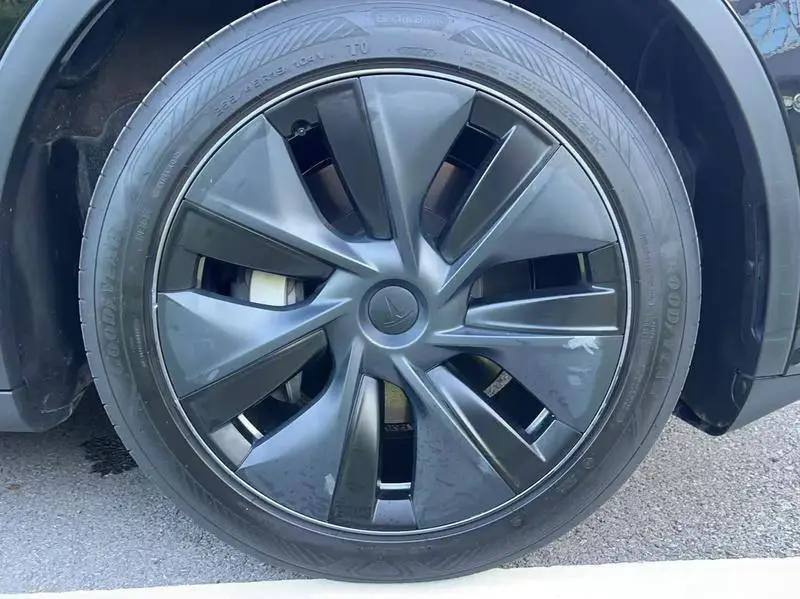 Model Y 2023 rear-wheel drive version — 10