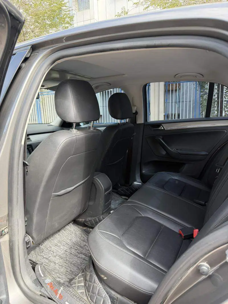 Bora 2014 1.6L Automatic Comfort — 9