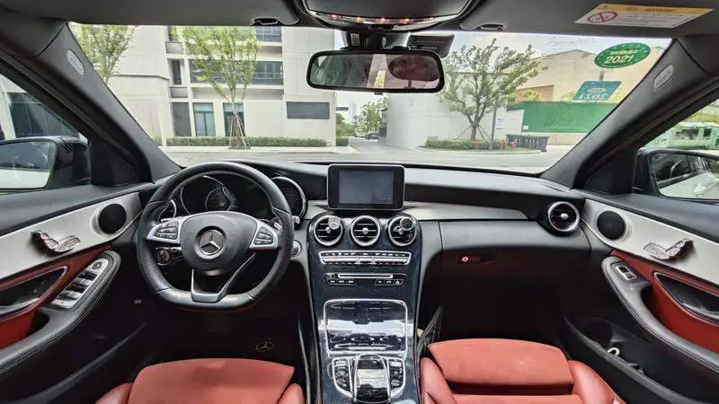 Mercedes-Benz C-Class 2017 C 200 Sport — 11