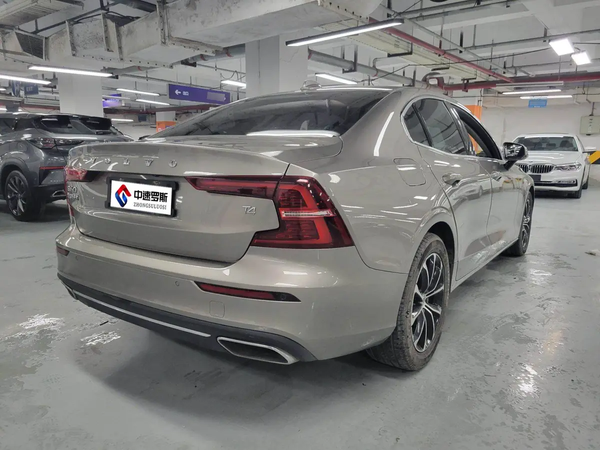 Volvo S60 2021 T4 Zhiyi Luxury Edition — 10