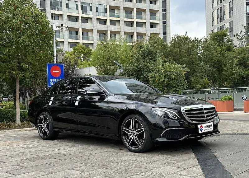 Mercedes-Benz E-Class 2018 E 300 Sport — 3