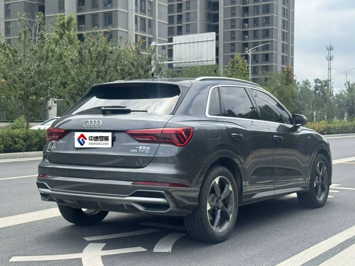 Audi Q3 2022 35 TFSI Stylish and Dynamic — 4