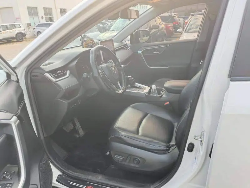 RAV4 Rongfang 2021 2.0L CVT 4WD Fashion Edition — 12
