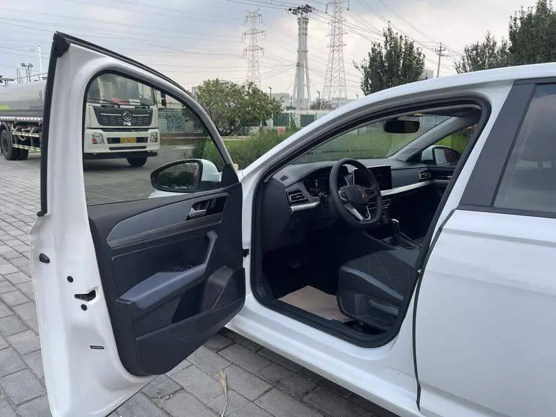 Lavida 2023 facelift 1.5L automatic Deyi version — 17
