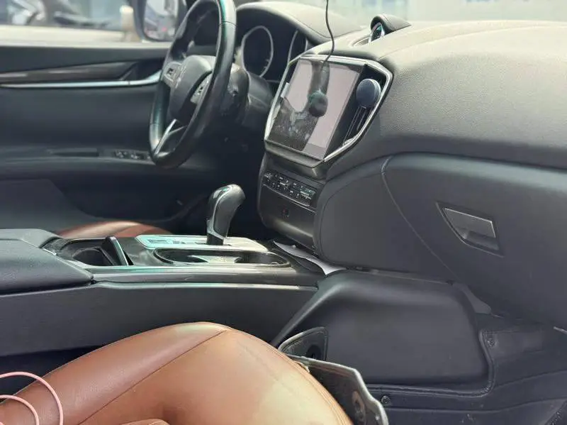 Ghibli 2014 3.0T Standard Edition — 6