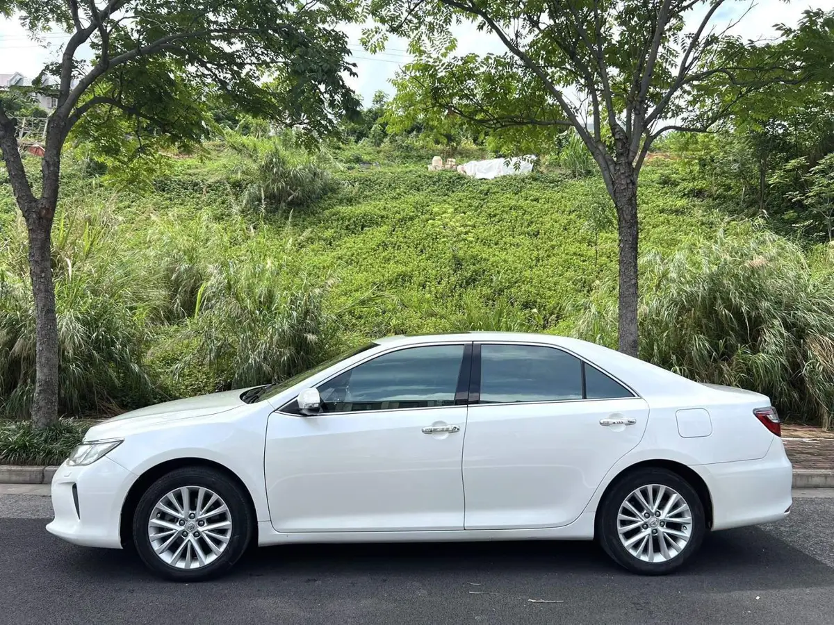 Camry 2015 2.5G Luxury Navigation Edition — 3
