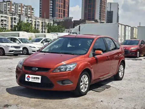 Fox 2013 Hatchback Classic 1.8L Manual Basic Model