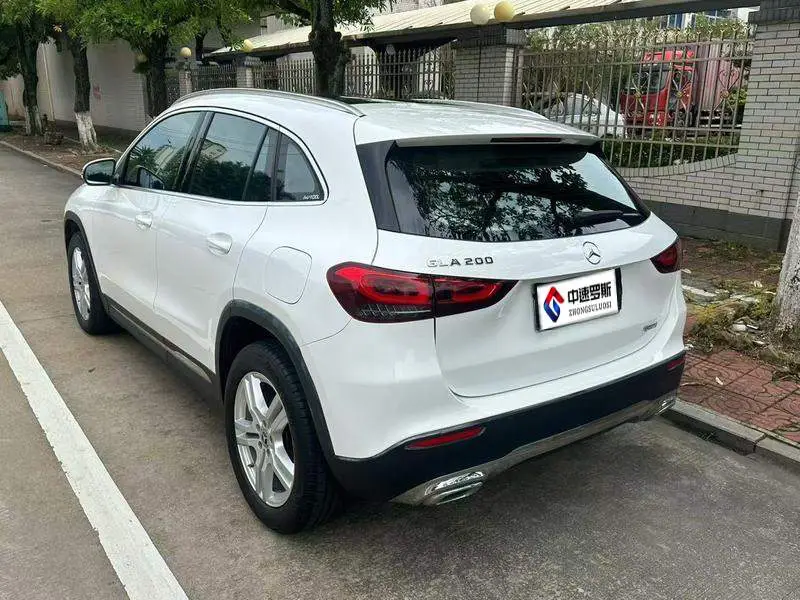 Mercedes-Benz GLA 2023 GLA 200 — 4