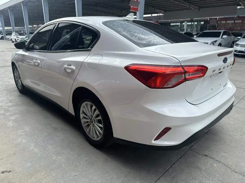 Fox 2021 Sedan EcoBoost 180 Automatic Front — 4