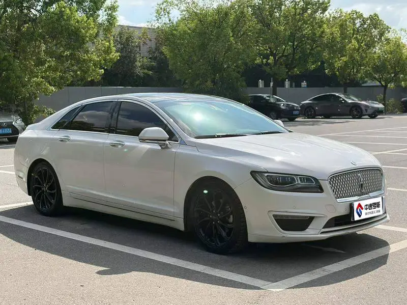 Lincoln MKZ 2020 2.0T MONO Limited Edition MONO WHITE — 3