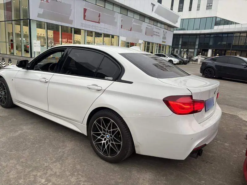 BMW 3 Series 2018 320Li M Sport Night Edition — 3