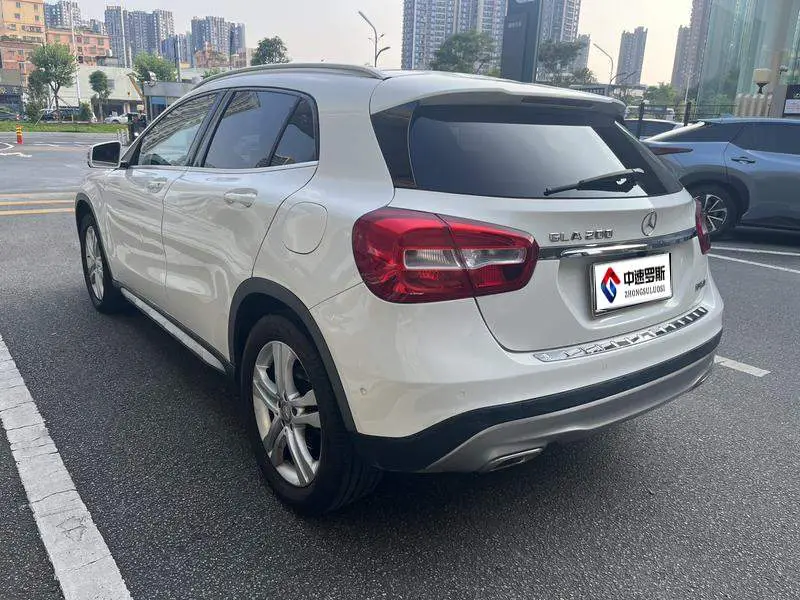 Mercedes-Benz GLA 2016 GLA 200 Dynamic — 4