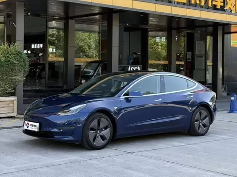 Model 3 2019 Standard Range RWD Upgraded Edition