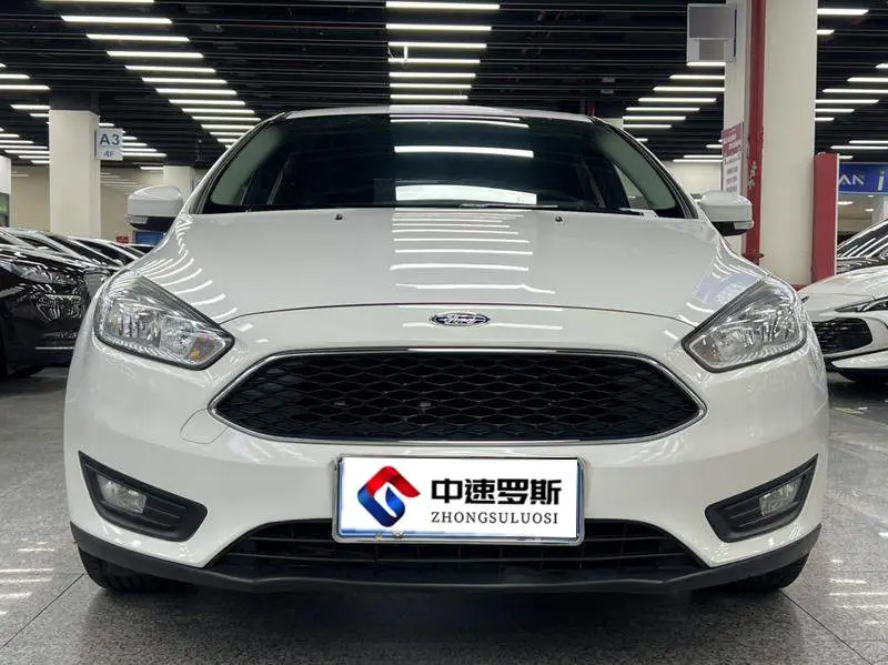 Fox 2015 Hatchback 1.6L Automatic Comfort — 2