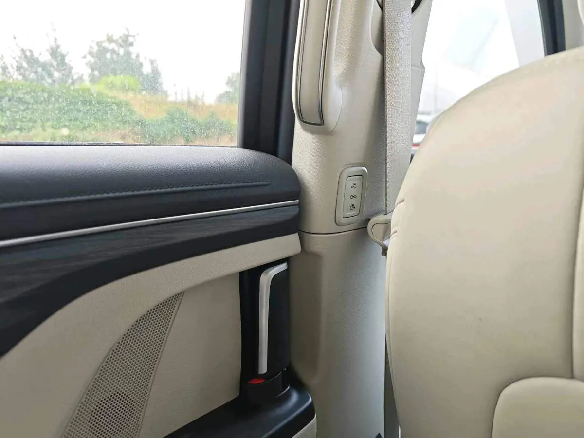 Buick GL8 2023 ES Lu Zun Comfort Edition — 14
