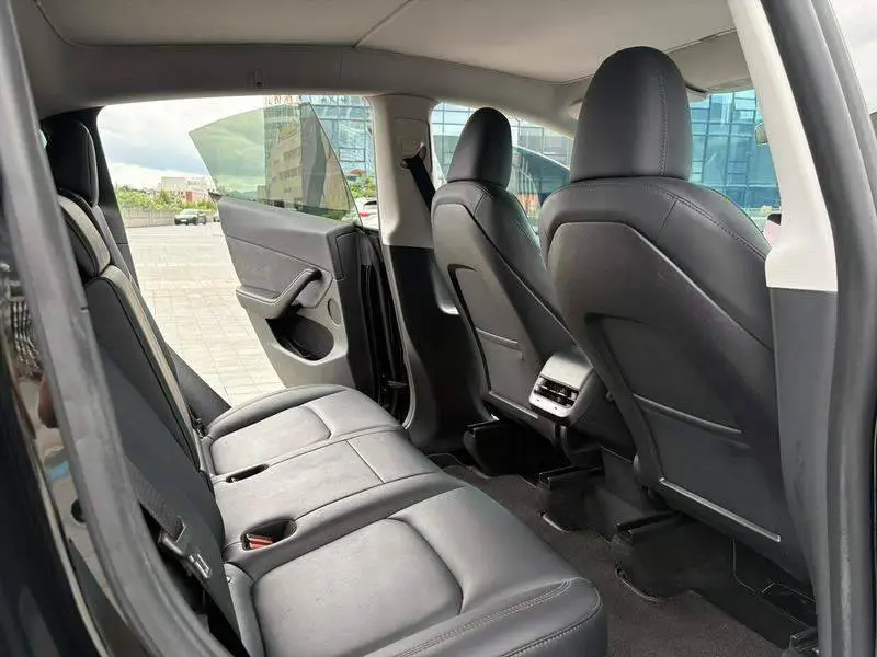 Model Y 2023 rear-wheel drive version — 10