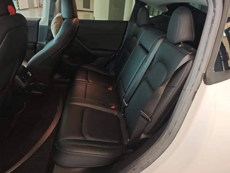 Model Y 2022 facelifted rear-wheel drive version — 12