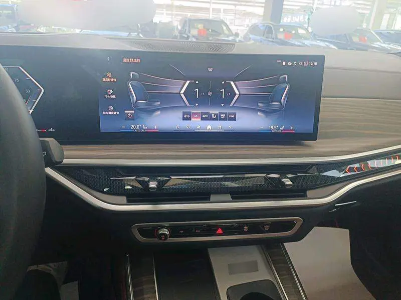 BMW X5 2023 xDrive 40Li M Sport Night Edition — 8