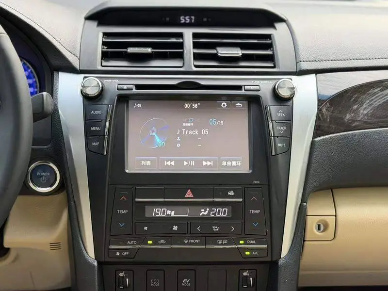 Camry 2015 Hybrid 2.5HG Luxury Navigation Edition — 11