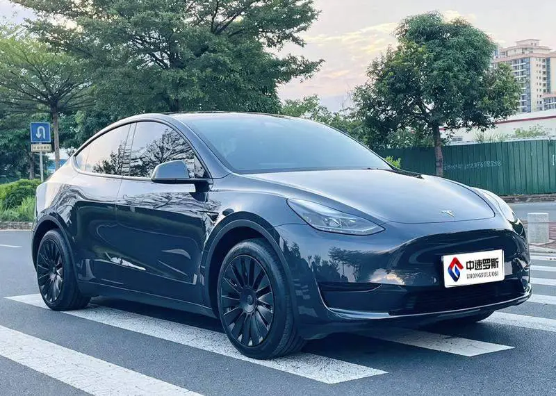 Model Y 2024 rear-wheel drive version — 3