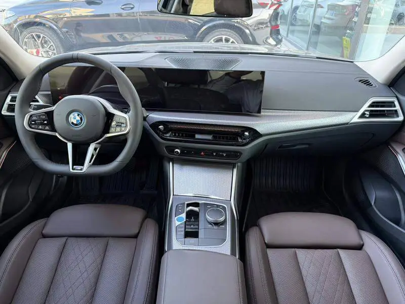 BMW i3 2026 eDrive 40 L Shadow Edition — 8