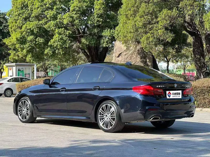 BMW 5 Series 2018 530Li Premium M Sport Package — 5