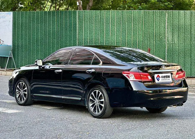 Lexus ES 2010 240 Elegant Edition — 4