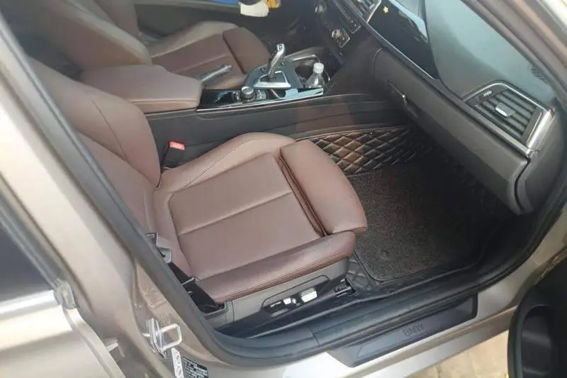 BMW 3 Series 2018 320Li Fashion Edition — 7