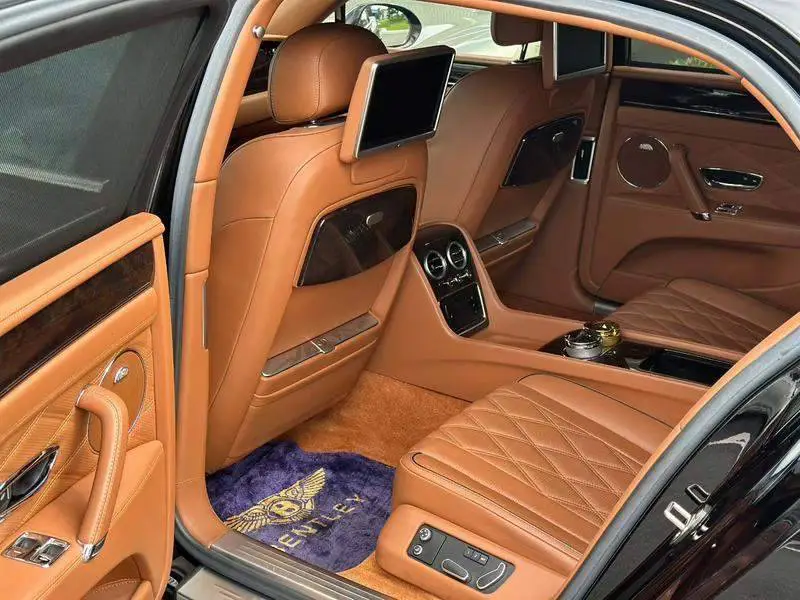 Flying 2014 4.0T V8 Premium Edition — 7