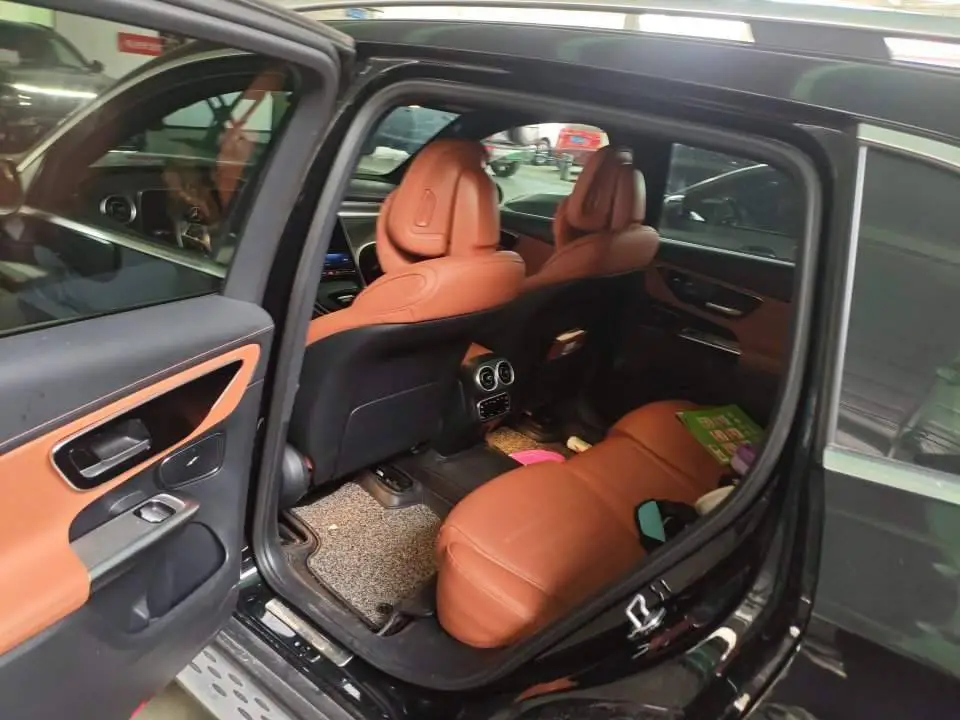 Mercedes-Benz GLC 2023 GLC 260 L 4MATIC Dynamic 5-seater — 6