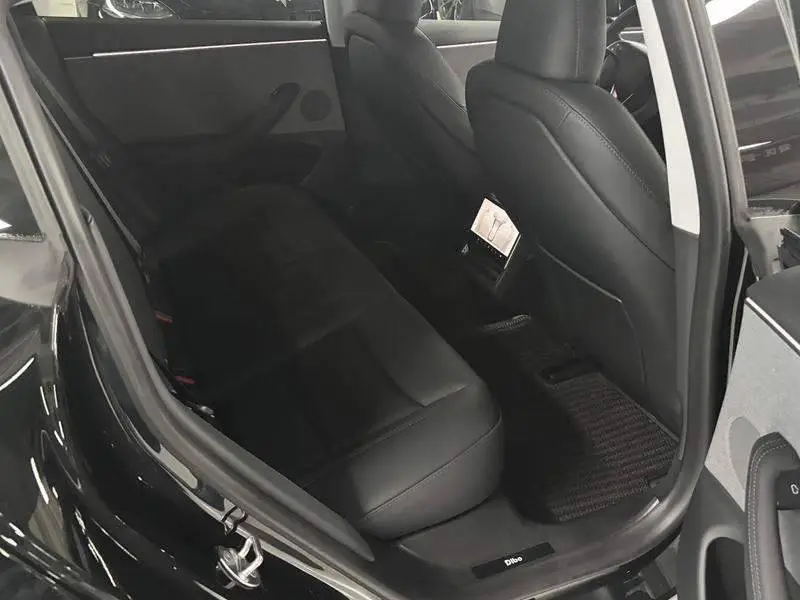 Model 3 2025 facelifted rear-wheel drive version — 11