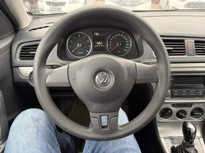 Lavida 2015 1.6L Automatic Comfort Edition — 11