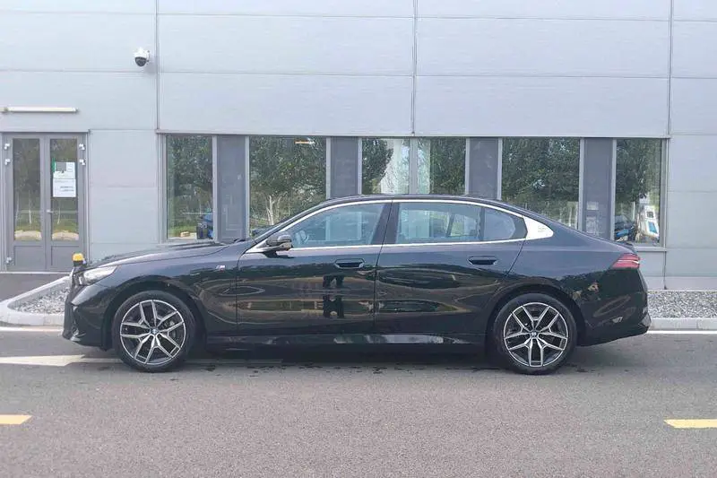 BMW i5 2025 eDrive 40L M Sport Package — 3