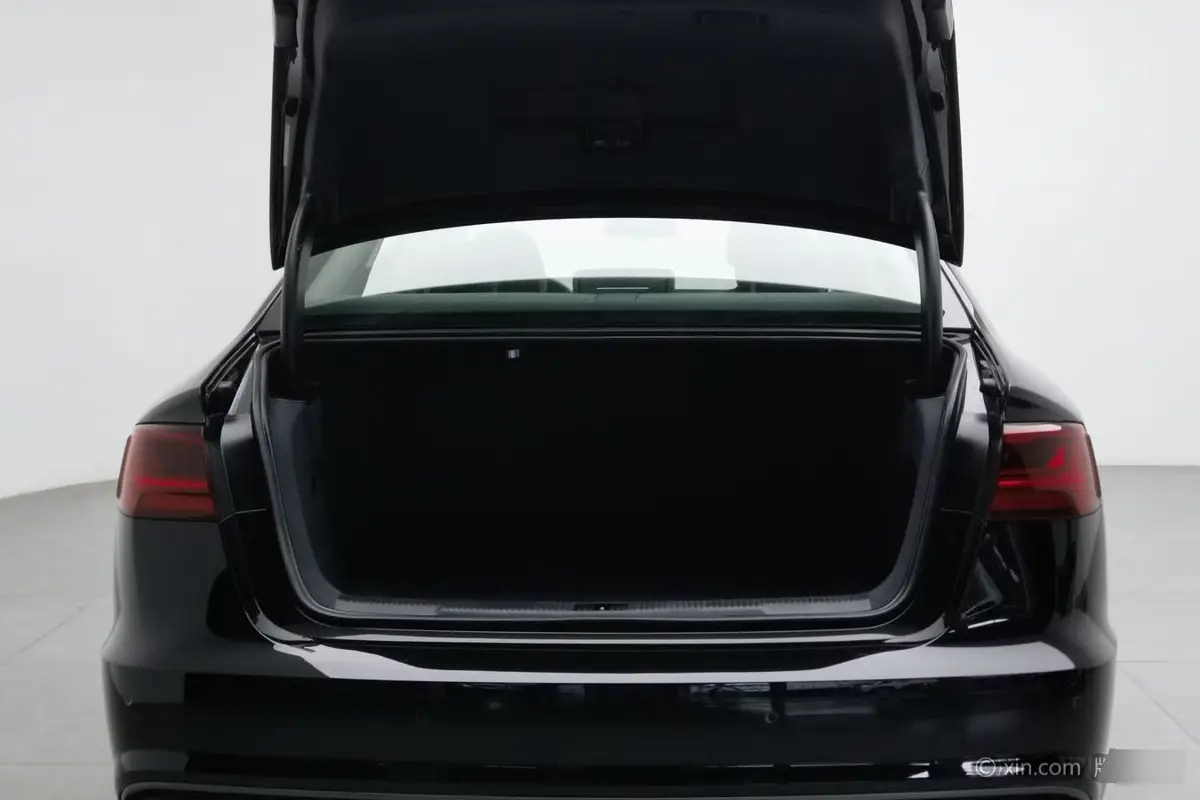 Audi A6L 2018 30th Anniversary Model 35 TFSI Fashion Model — 20