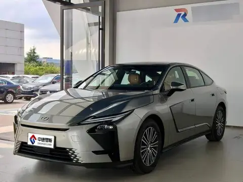 Lexus ES 2026 200 Moon Shadow Two-Tone Special Edition