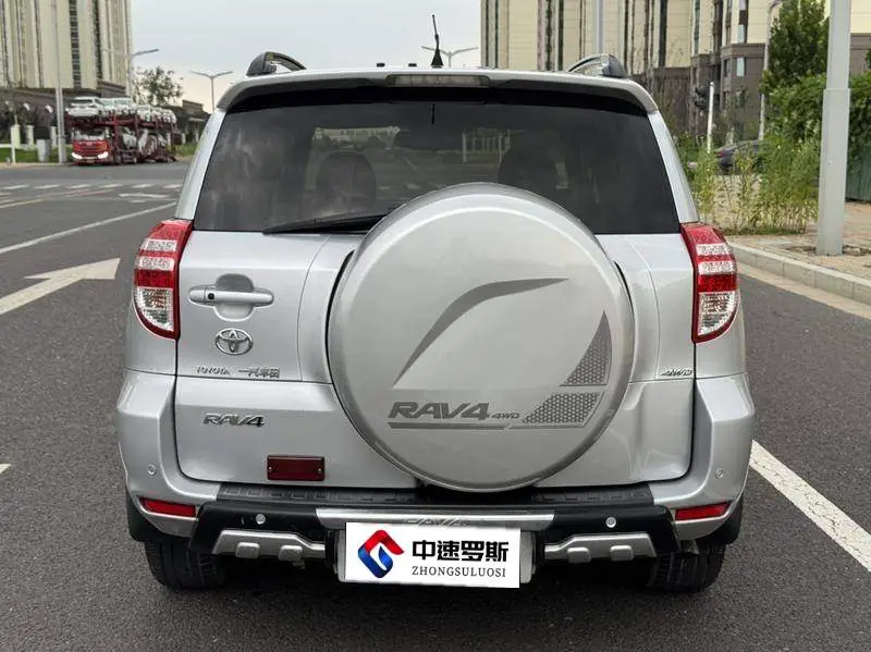 RAV4 Rongfang 2009 2.4L Automatic Luxury Navigation Edition — 6