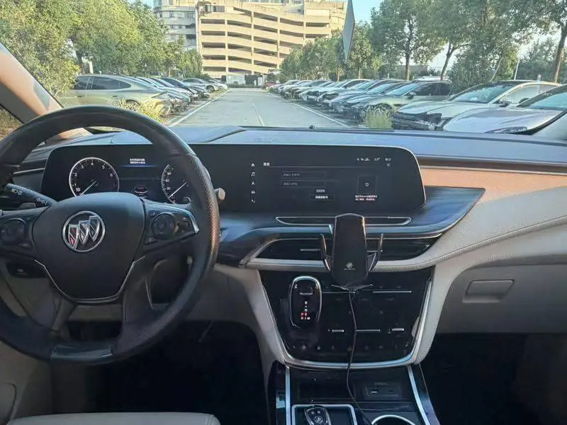 Buick GL8 2022 ES Lu Zun 653T Comfort Edition — 17