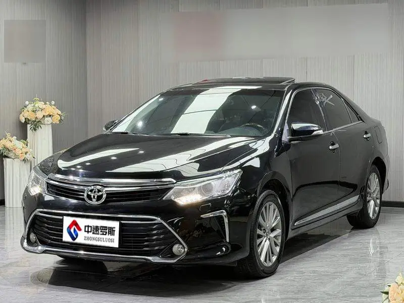 Camry 2016 Hybrid 2.5HG 10th Anniversary Luxury Navigation Edition — 7