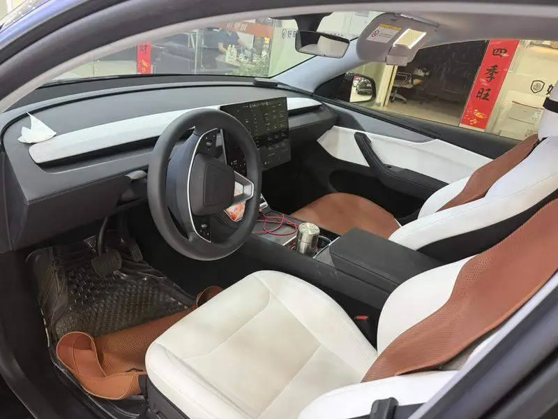 Model Y 2025 Facelift Long Range All-Wheel Drive Version — 10